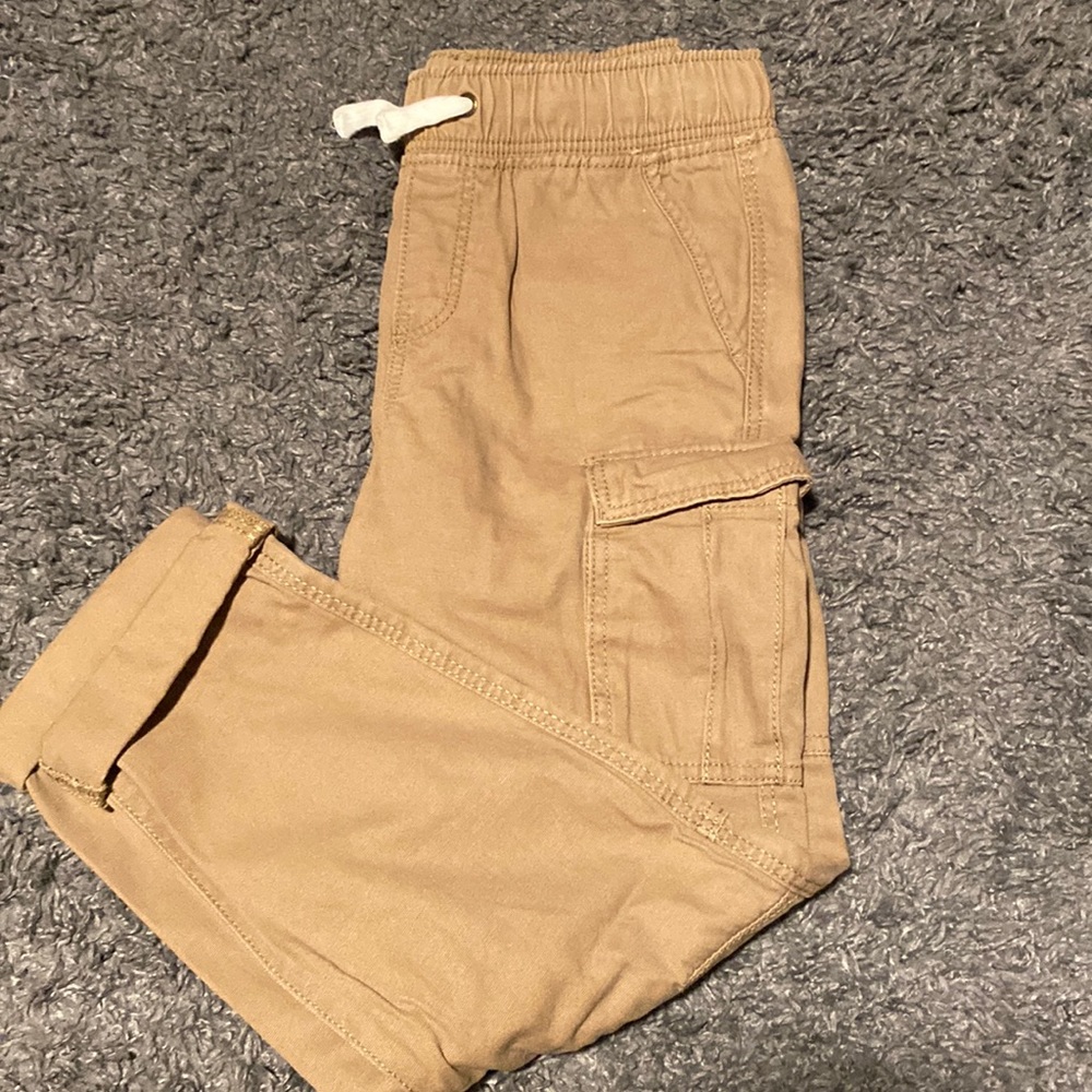 Boys H&M size 8/9 soft cargo pants. NWOT